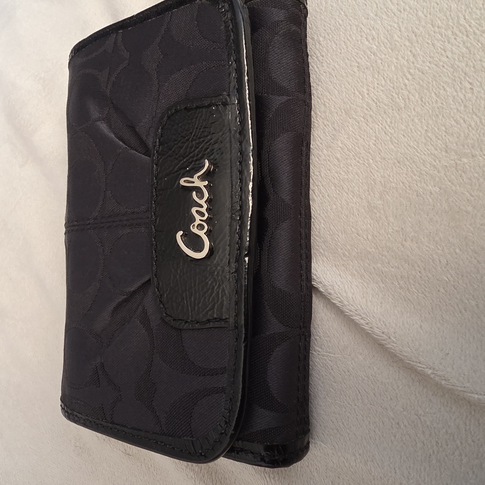 Coach Black Signature Wallet - Picture 7 of 7
